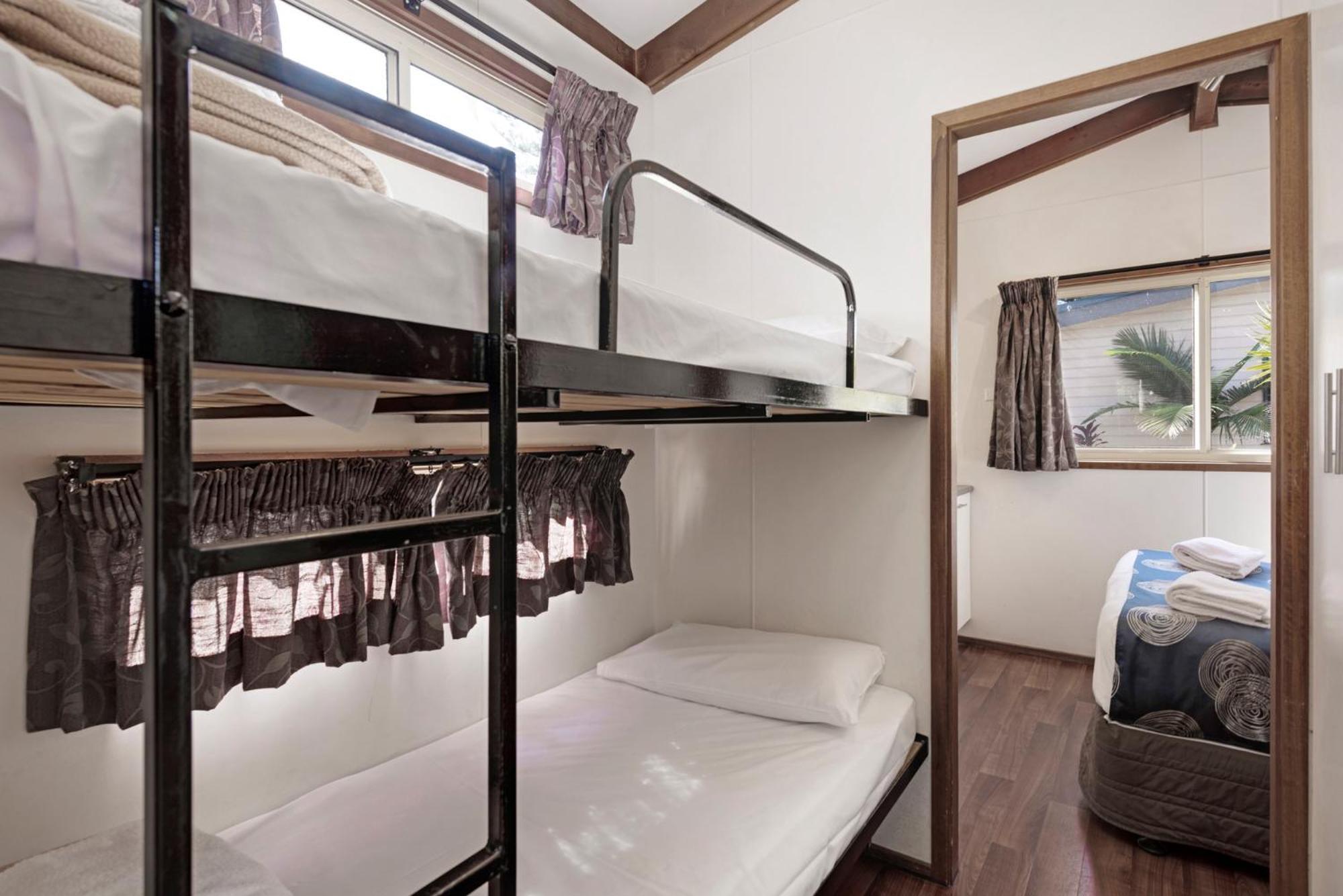 Discovery Parks - Emerald Beach Room photo